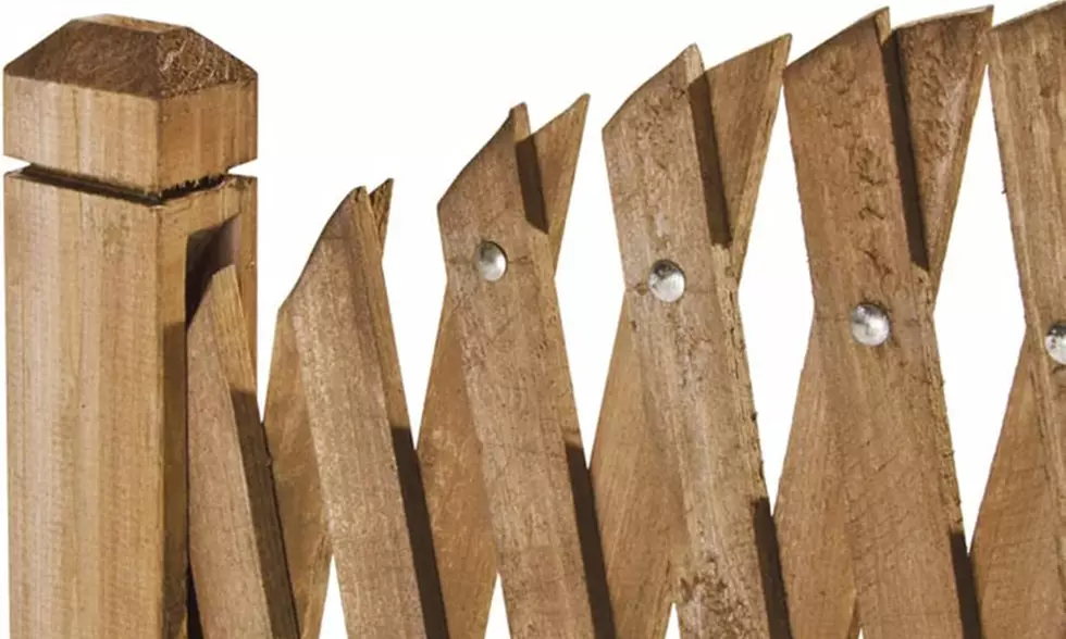 Grigliato in legno Pakse con pannello estensibile