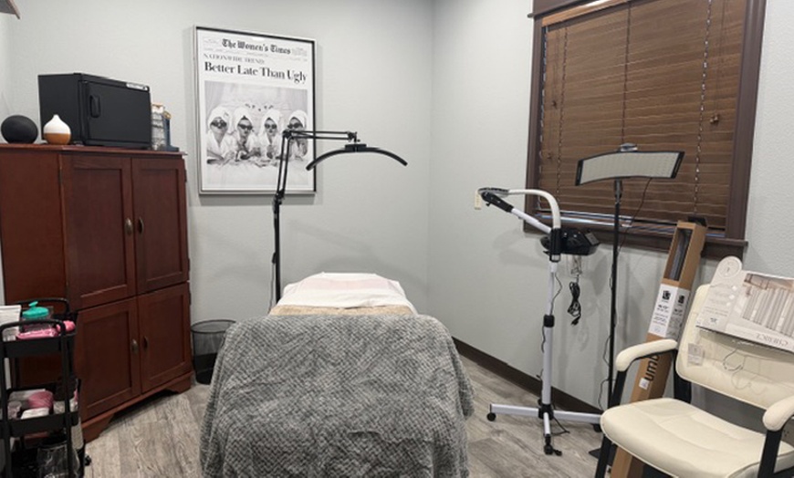 Image 3: Get 20, 40, 60, or 100 Units of Xeomin/Dysport Injections