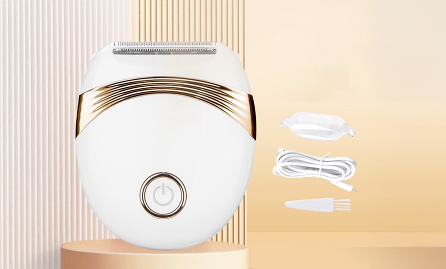 Image 4: Mini Electric Razor