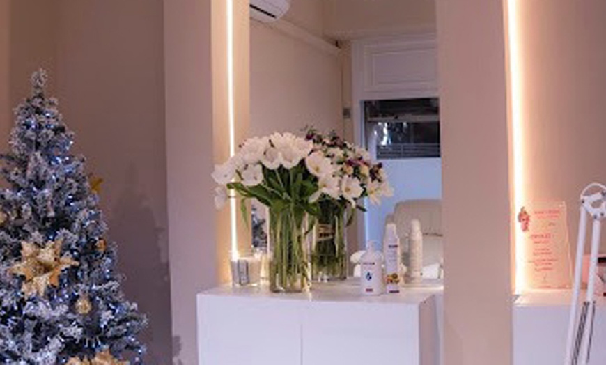 Image 7: Lifting y tinte de pestañas con opciones de cejas y laminado