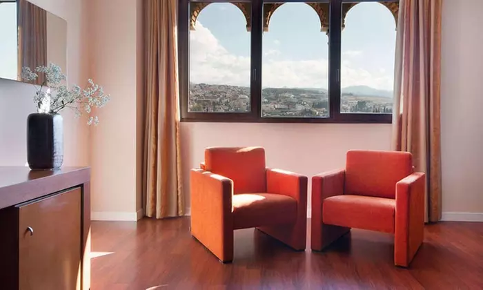 Granada: 1 o 2 noches con spa y desayuno en hotel 5 *