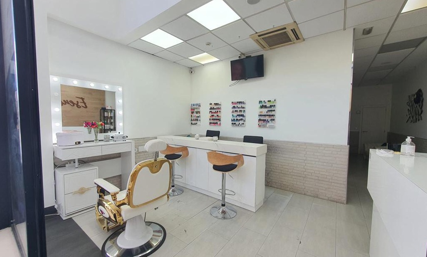 Image 10: Masaje relajante en pareja con envoltura en Centro de Estética Esencia