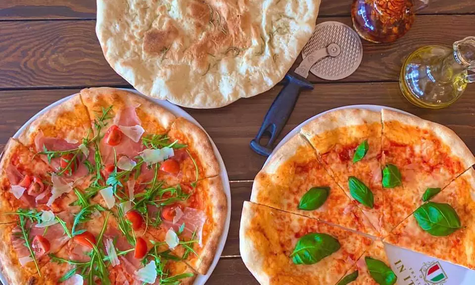 Pizza margherita na wynos od 22,99 zł w restauracji Trattoria in Italia - Image 4