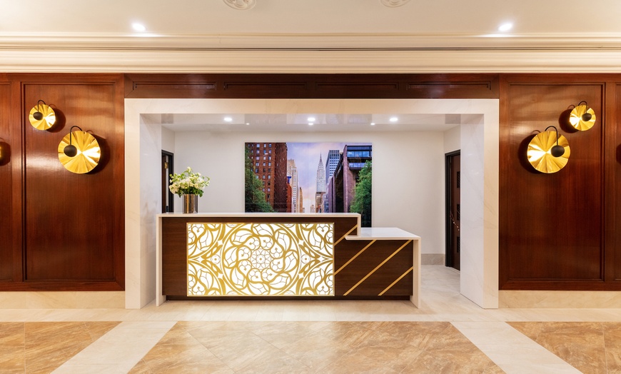 Image 4: Midtown Manhattan hotel near Grand Central w/ Grab and Go credit