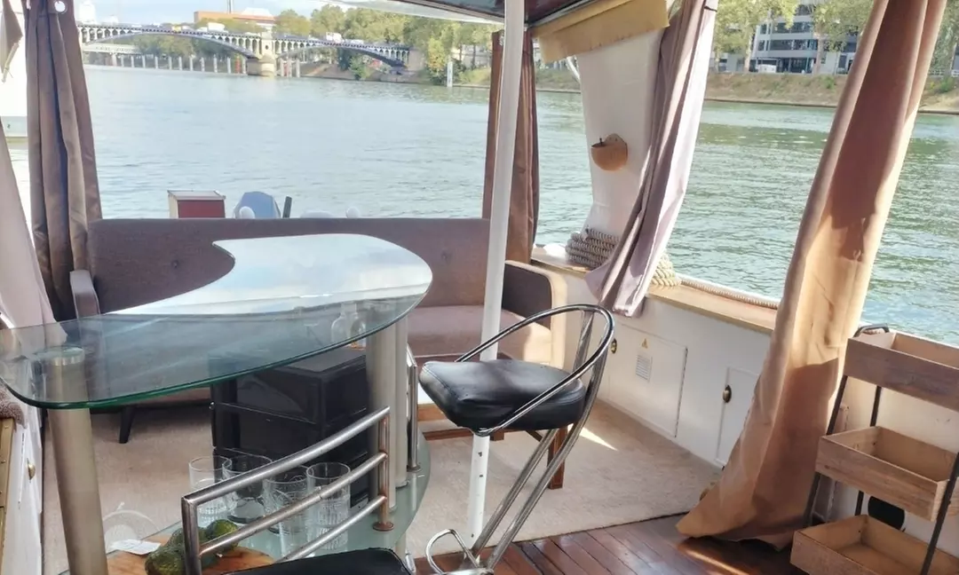 Balade en bateau sur la Seine d'1h, 2h ou 2h30 pour 2 à 6 personnes