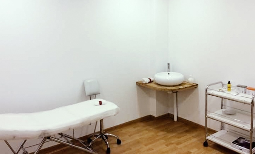 Image 4: 1, 2 o 3 sesiones de masaje relajante de 45 o 60 minutos para 1