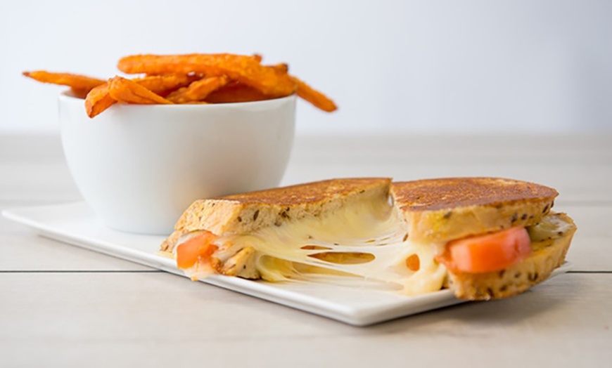 Image 7: Get $30 or $50 to Spend on Food and Drink at Canter's Deli
