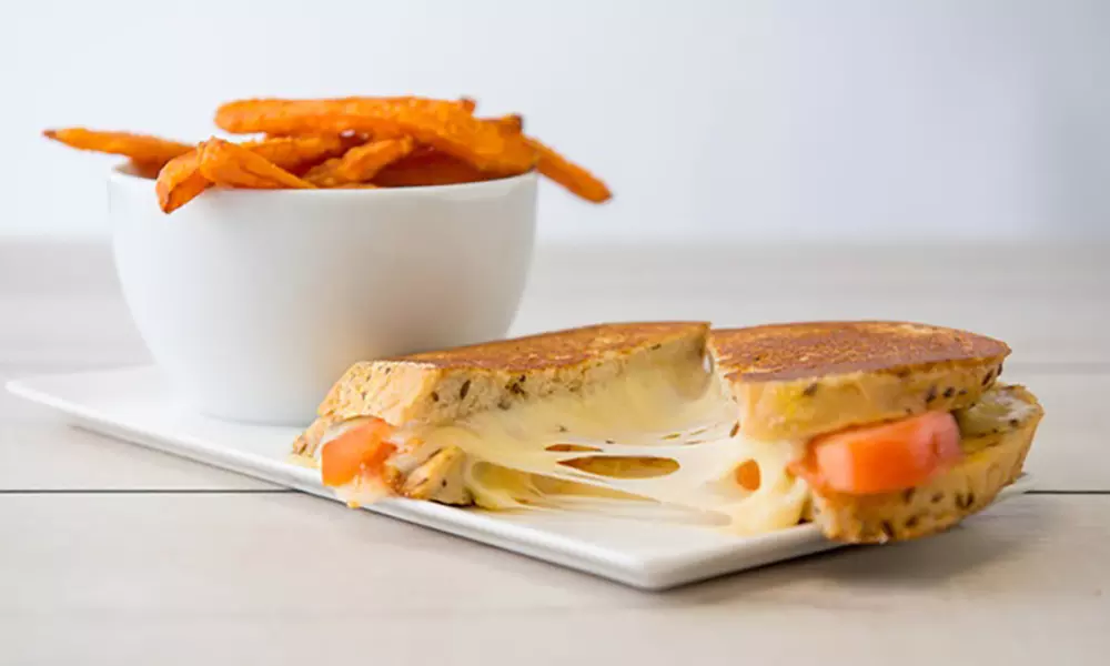 Get $30 or $50 to Spend on Food and Drink at Canter's Deli