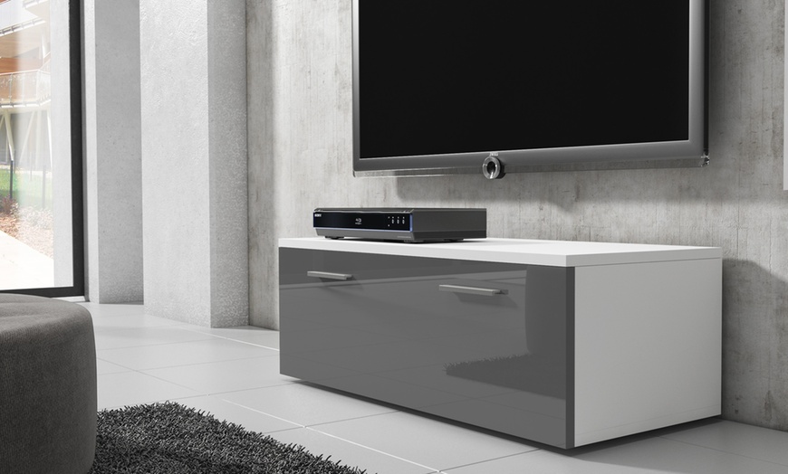 Image 4: Boston TV Unit