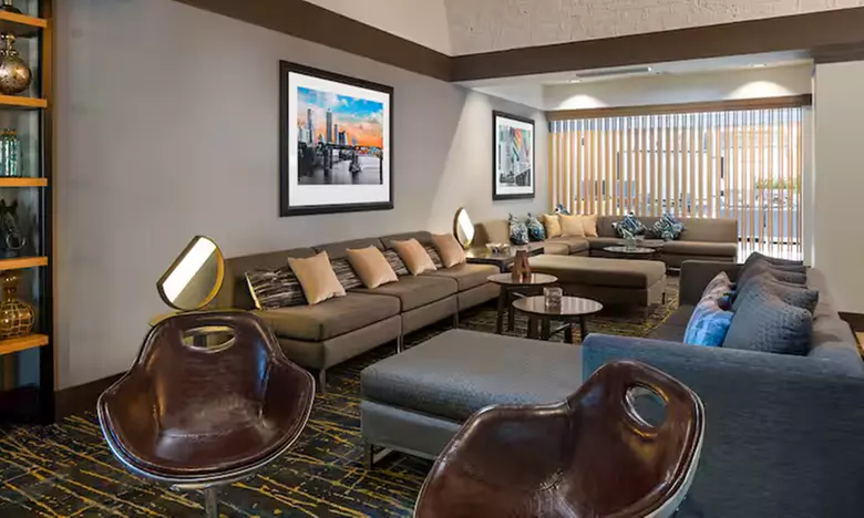 Embassy Suites by Hilton Austin Central Hotel - Spacious Suites & Free Breakfast Near Downtown Austin