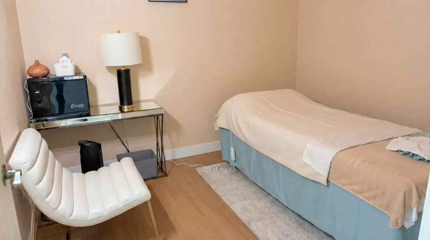 Relax with 60-Minute Deep Tissue Massage Session with Hot Stone