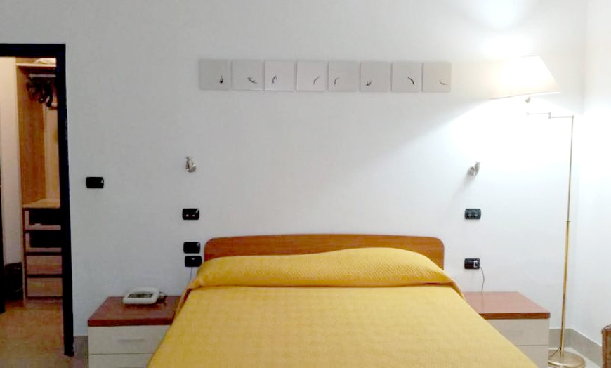 Image 5: Costiera Amalfitana, Minori: camera matrimoniale con colazione per 2