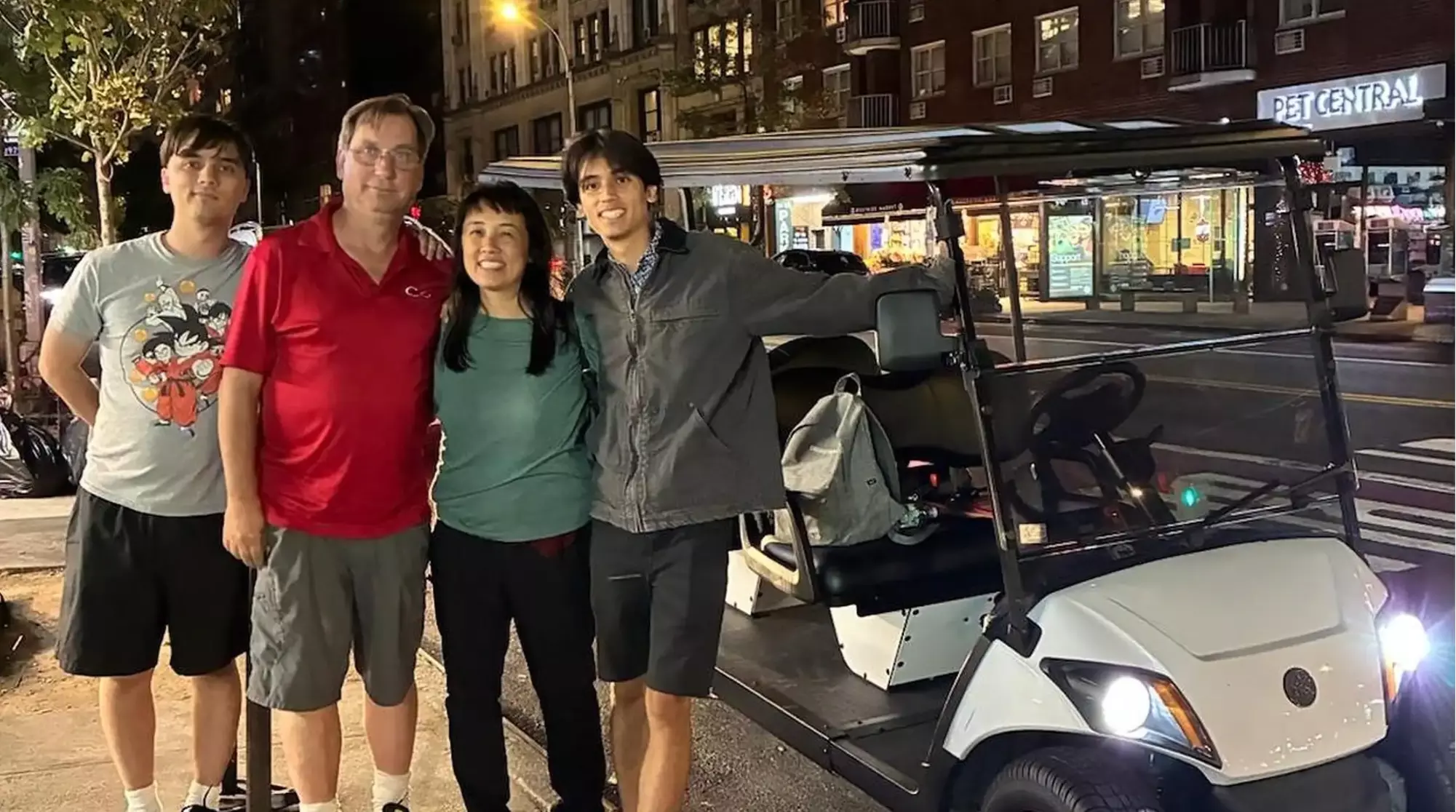 NYC Tour in an E-Cart w/ Photo Stops, NYC Breeze, Iconic Spots!
