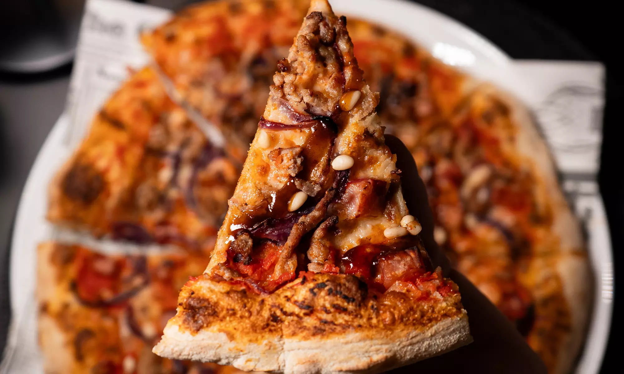 2 o 4 pizzas para llevar o consumir en el local, con opción a bebidas