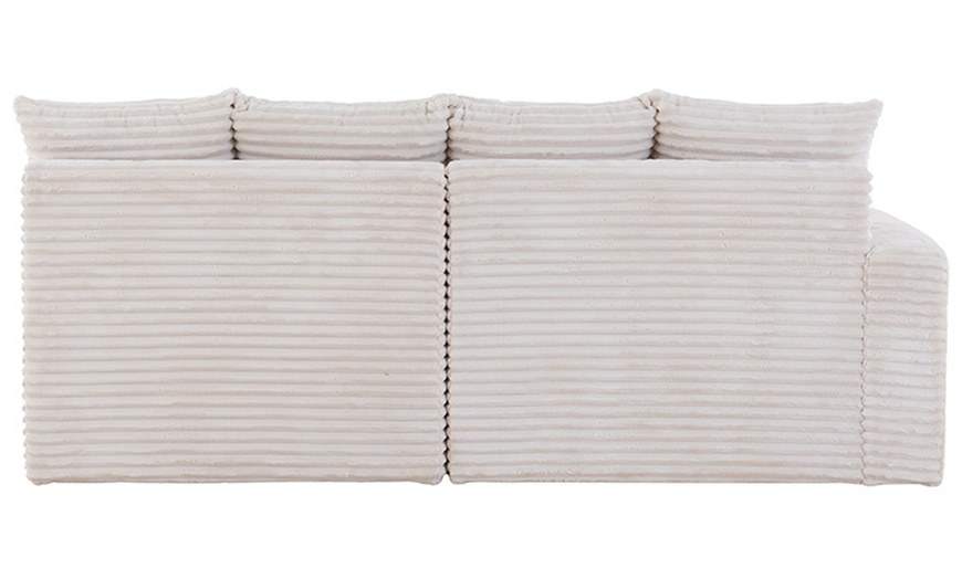 Image 8: Canapé d'angle "Kendari" de Kocoon en velours côtelé