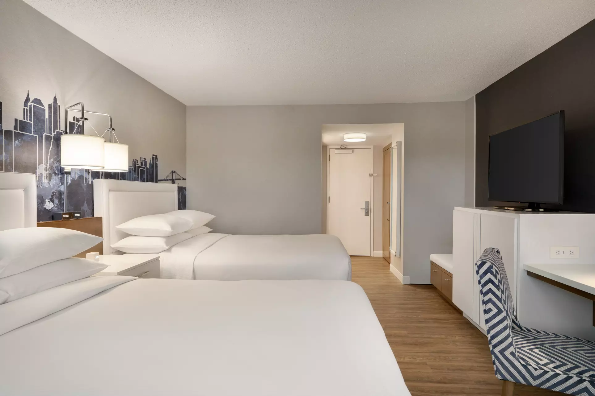 The Park Hotel at Meadowlands: Family-Friendly & Affordable- Book Now!