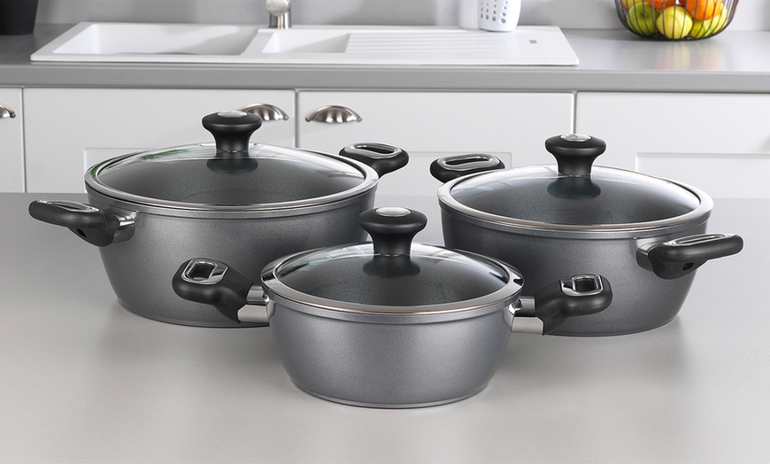 Image 7: Titanium Pan Sets