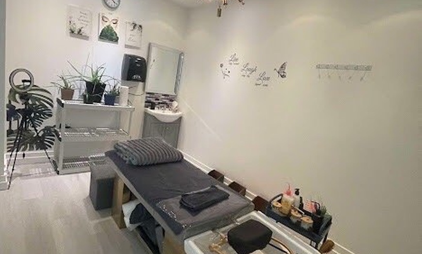 Image 13: Luxury Head Spa for 1 or 2 w/Massage on Neck & Scalp + Mini-Facial