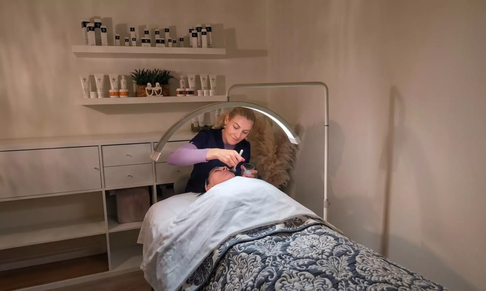 Lifting Facial with Buccal Massage for Radiant Skin