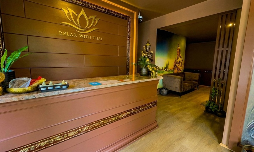 Image 6: Traditionelle Thai-, Thai-Öl- oder Hot-Stone-Massage für 1 Person