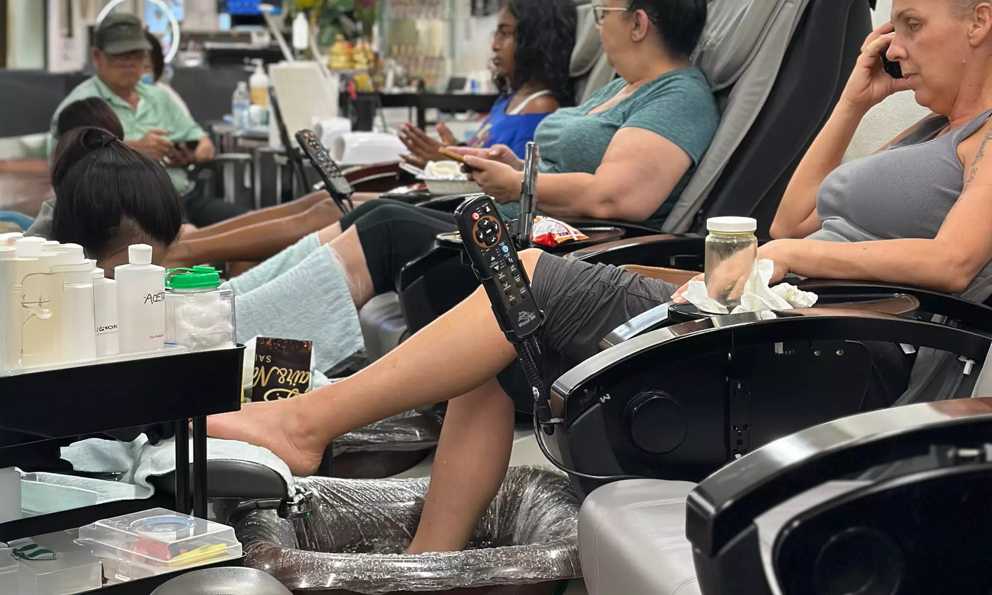 Pamper Yourself with a Soothing Mani-Pedi Experience