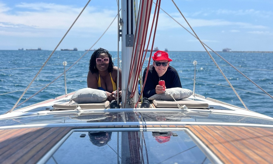 Image 8: Tour en barco de 2h y 4h en Barcelona, varias opciones disponibles 