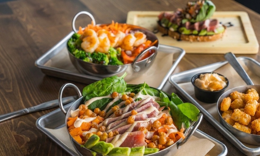 Image 13: Enjoy C$50 or C$100 Towards Food and Drinks at Joey's Fish Shack  
