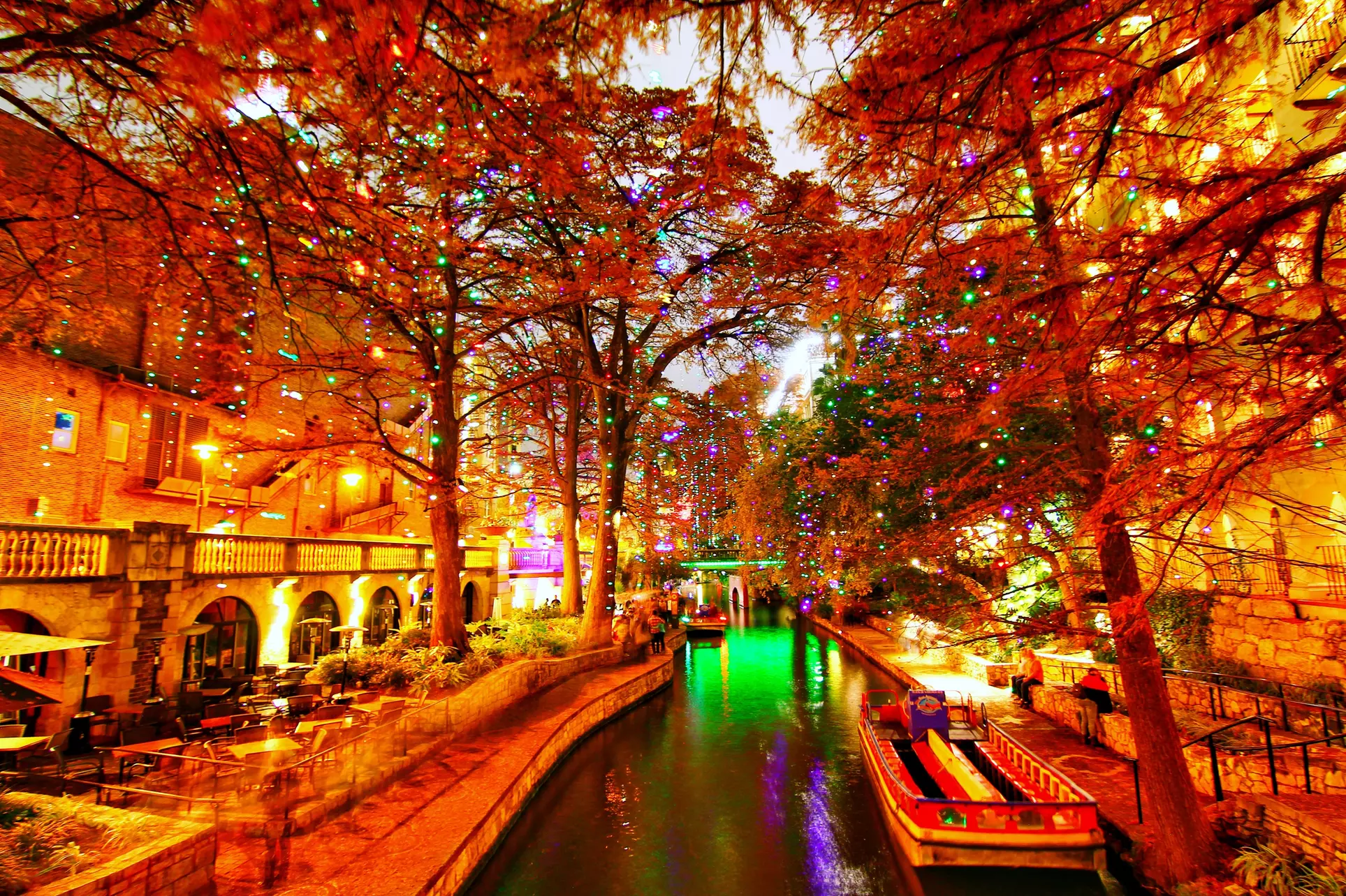 8-Day Christmas Market - Milan & Venice Vacation with Hotels & Air