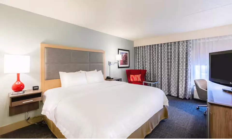 Close to Shopping, Dining, & St. Charles Attractions