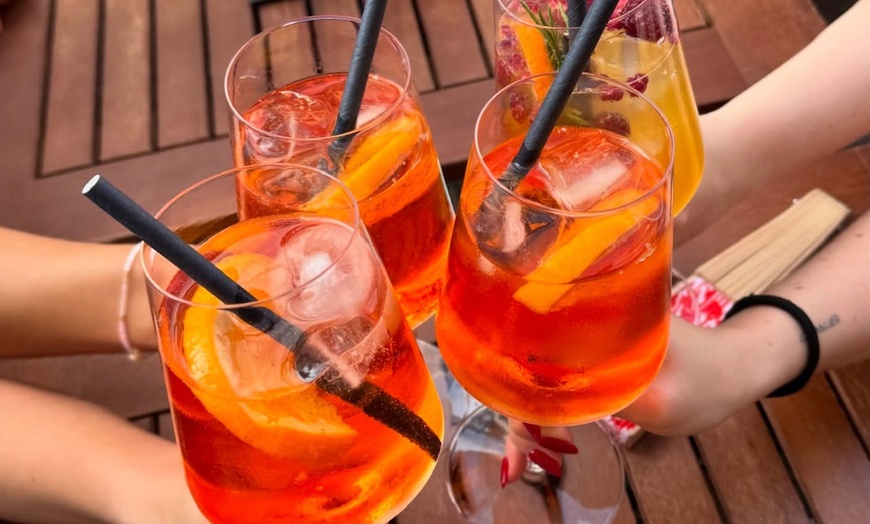 Image 1: Für 2 oder 4 Personen: Aperitivo mit gegrilltem Sandwich nach Wahl