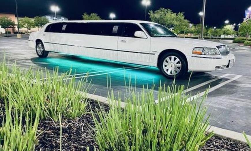 Image 3: Explore Four or Five-Hour Wine Country SUV Tour for Up to Six People 