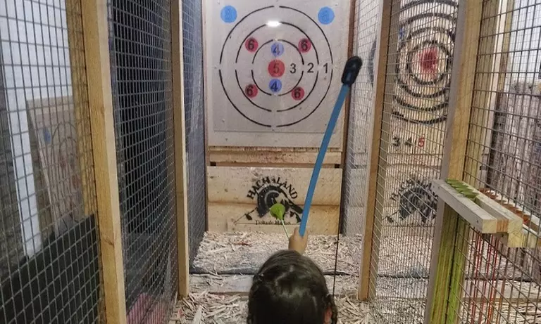 Tiro de hachas para 2 o 4 personas entre semana o finde