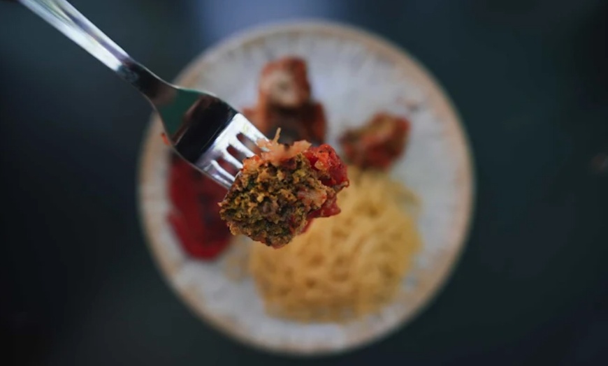 Image 5: Menú mediterráneo con entrante, principal, postre y bebida para 2 o 4