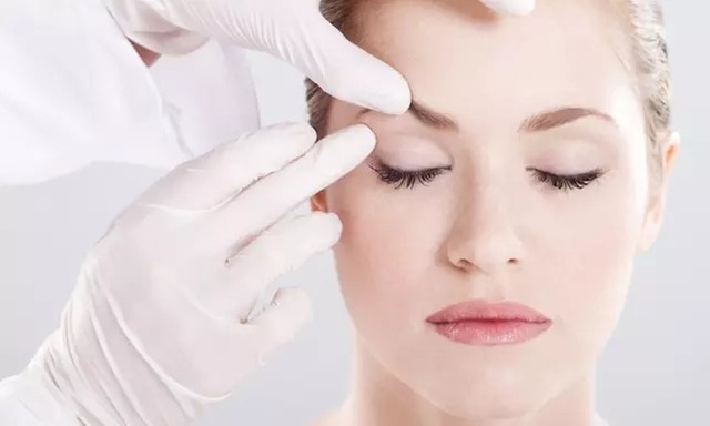 Get One Syringe (1 ml) of Juvederm Dermal Filler