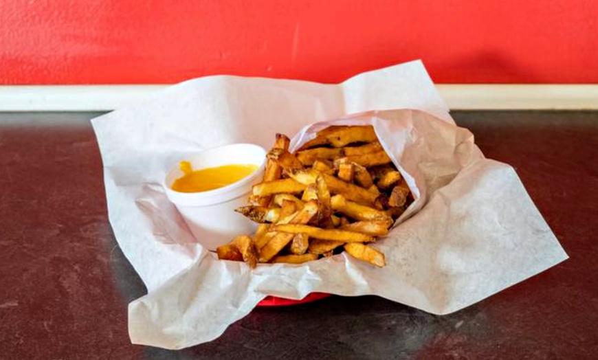 Image 12: The Ultimate Chicago Street Food Experience in Yorkville!