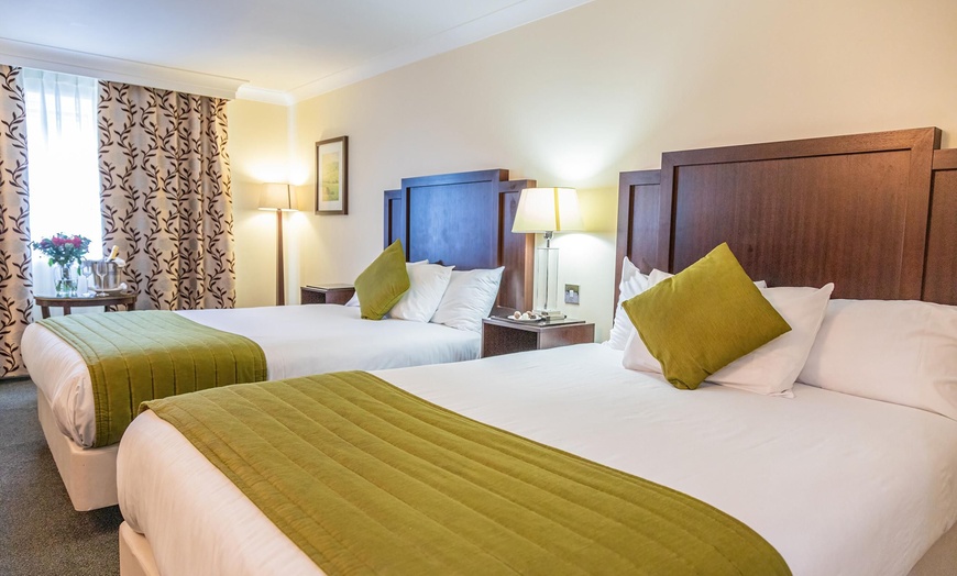 Image 2: 4* Hampshire: Standard Double or Twin Room Stay with Breakfast & More