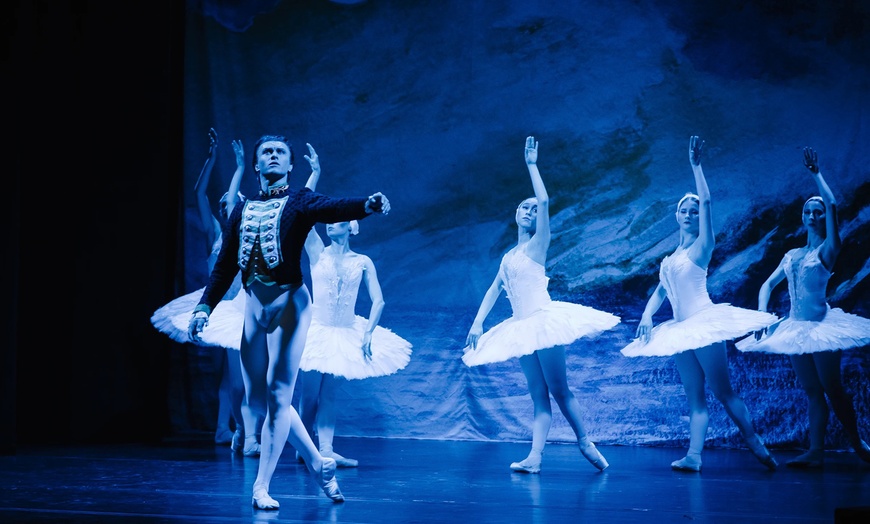 Image 5: „Swan Lake – Beyond the Stage“: Ticket vom 1.10. bis 5.10.2025