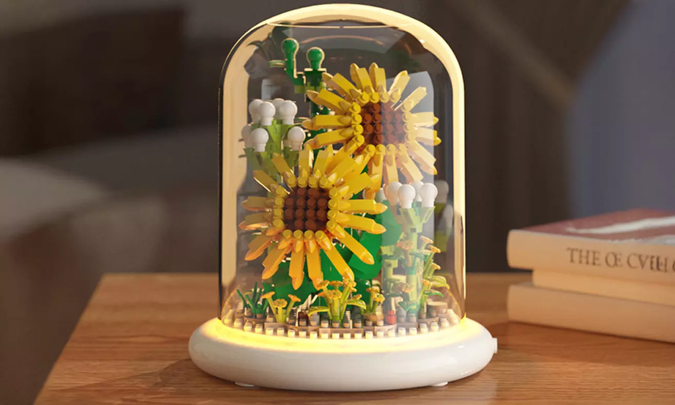 DIY-Baustein-Set für Blume in einer Glaskuppel im Modell nach Wahl - Primary Image