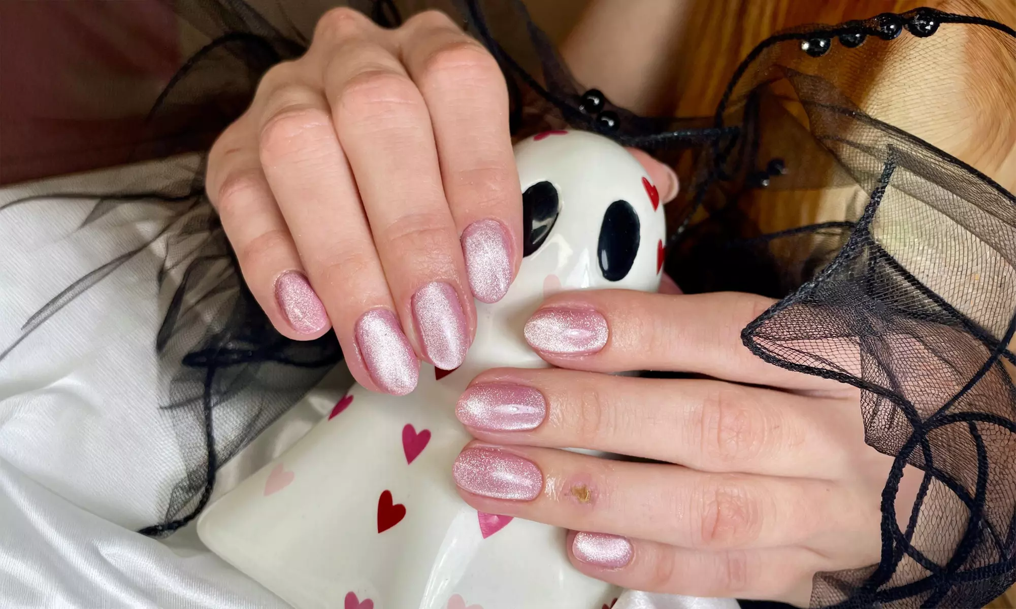 Get a Shellac Manicure or/and Pedicure for a Flawless Look