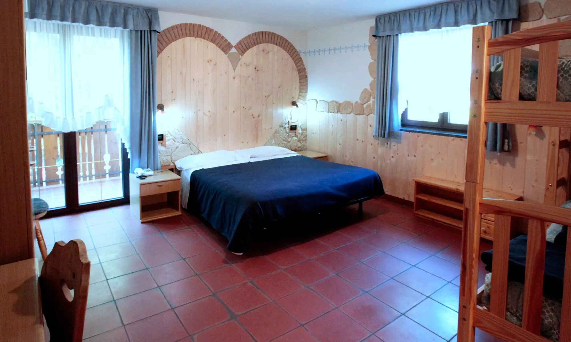 Trento: camera matrimoniale con colazione o mezza pensione per 2