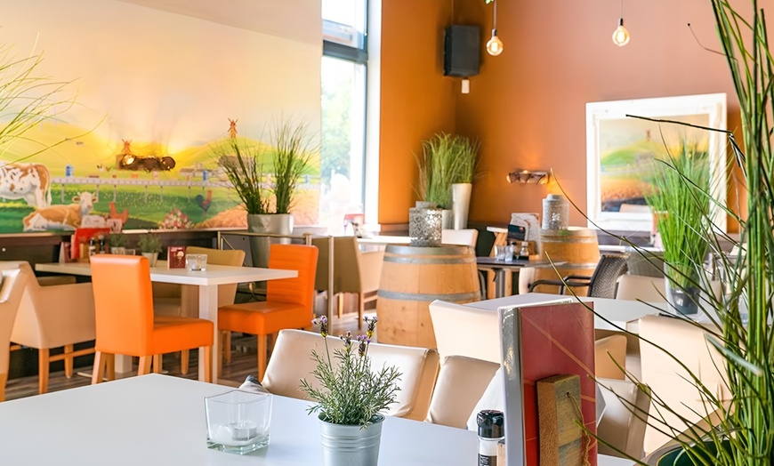 Image 8: All-you-can-eat tapaspannenkoeken