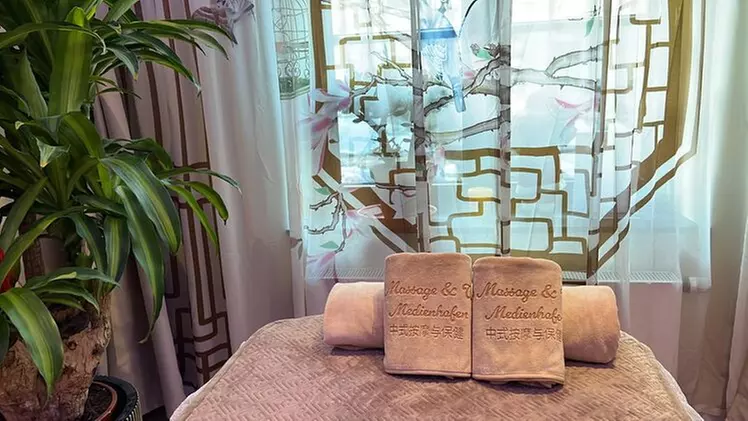 45 Min. Wellness- oder Traditionelle Chinesische Ganzkörpermassage