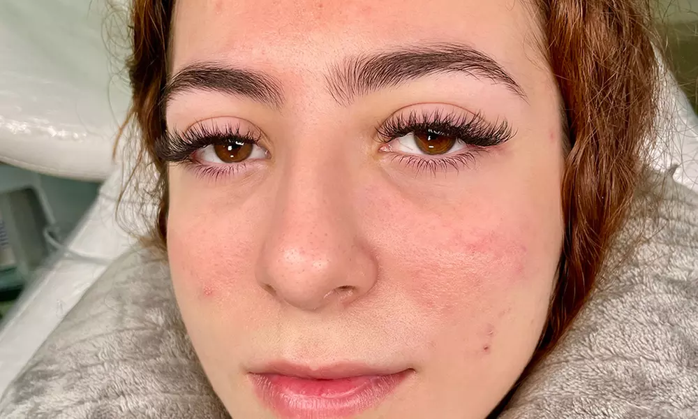 One Full Set of Eyelash Extensions w/ or w/o One Refill