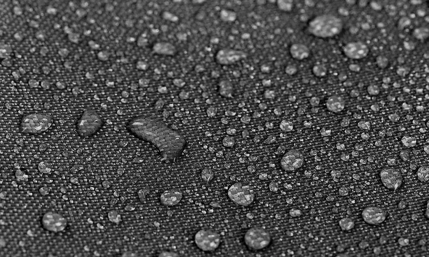 Parasol déporté octogonal (3 m) ou housse de protection de Kocoon