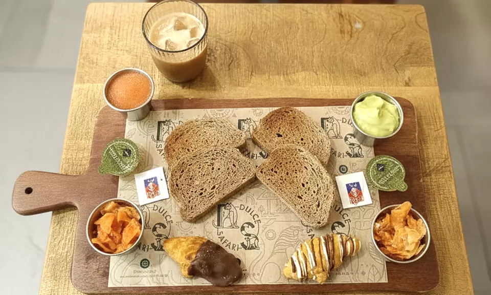 Brunch o merienda Salvaje con 3 pases, bebida y zumo para 2 o 4