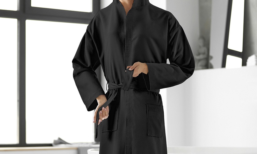 Image 33: Sneldrogend microfiber badjas met capuchon