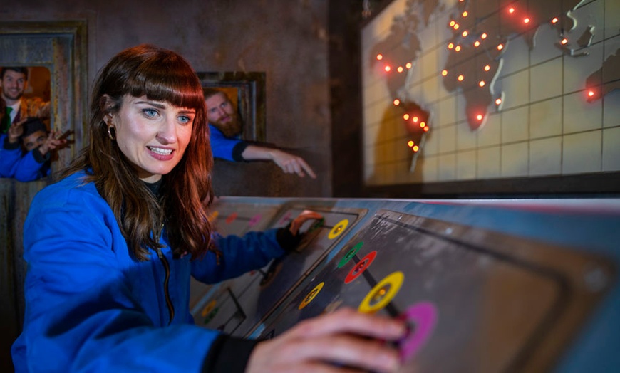 Image 6: Crystal Maze Live Experience | Challenge Yourself with Friends & Family