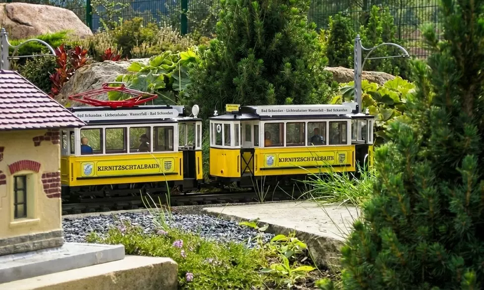 Ticket für 1-2 Erwachsene & 1-2 Kinder für die Eisenbahnwelten Rathen