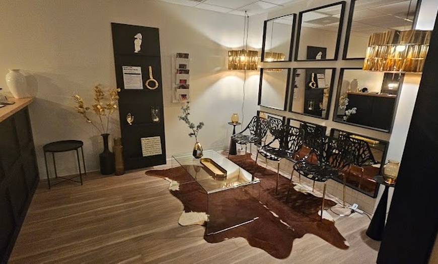 Image 2: 60 or 90-Min Custom Massage (Swedish, Deep Tissue, Therapeutic)
