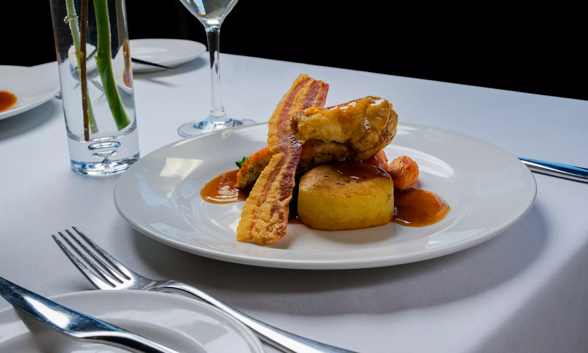 Cheshire Countryside: 4* Stay for 2 with Breakfast & Dinner